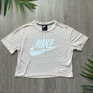 Nike Cropped T-shirt